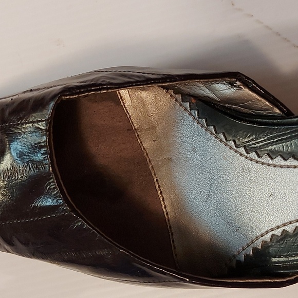Liz Claiborne Eel Skin Slingbacks - Picture 9 of 10